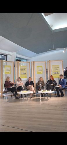 Screenshot_20251008_174212_Photos